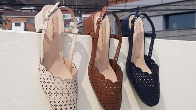 놓치면 후회! 가죽펀칭슬링백 득템 후기✨ (할인 정보 포함!)